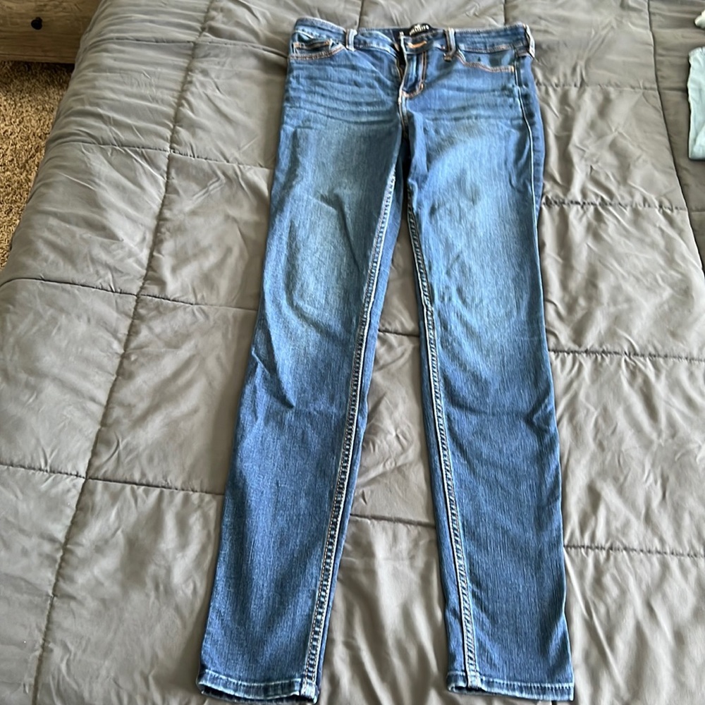 Hollister mid rise super skinny jeans